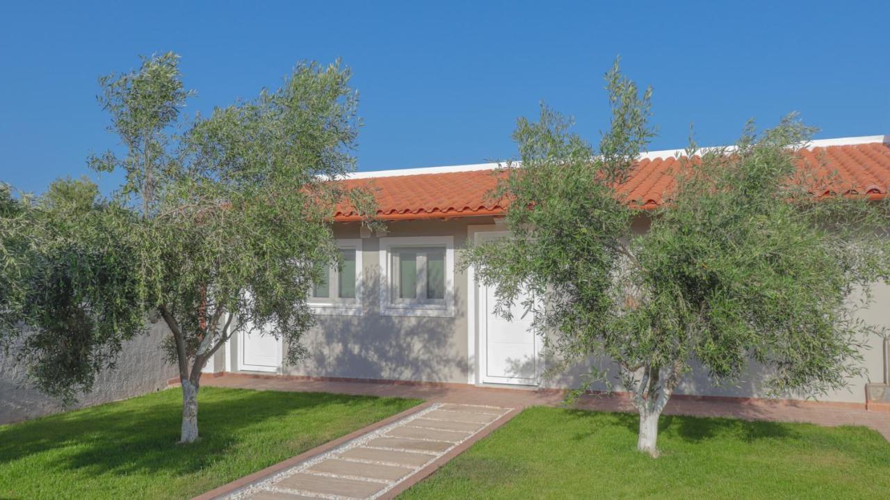 Spitakia-Cozy & Comfy Apartments 10Minutes From The Airport Artemida  Bagian luar foto