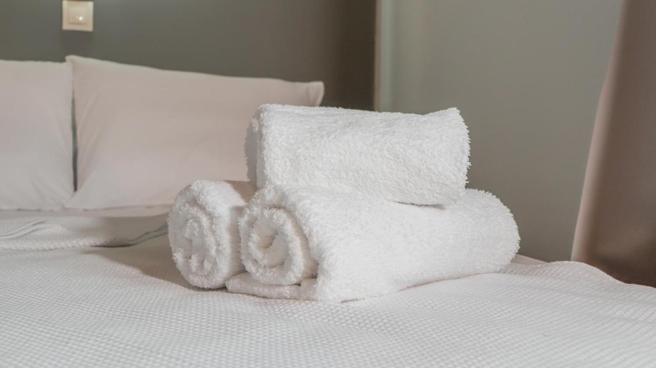 Spitakia-Cozy & Comfy Apartments 10Minutes From The Airport Artemida  Bagian luar foto